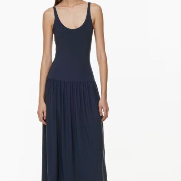 Aritzia Babaton Astonish Stretch Jersey Dropped Waist Dress Size Sm - Picture 1 of 9